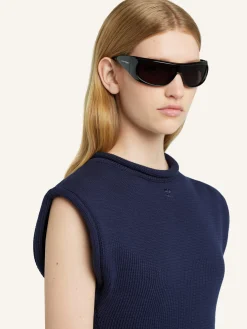 CROPPED SLEEVELES SWEATER