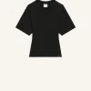 FITTED T-SHIRT