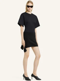 FITTED T-SHIRT