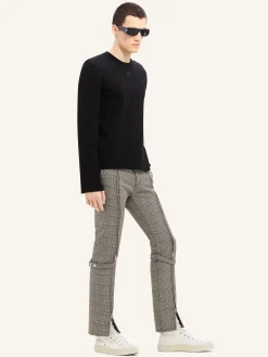 SHOULDER SNAPS SWEATER